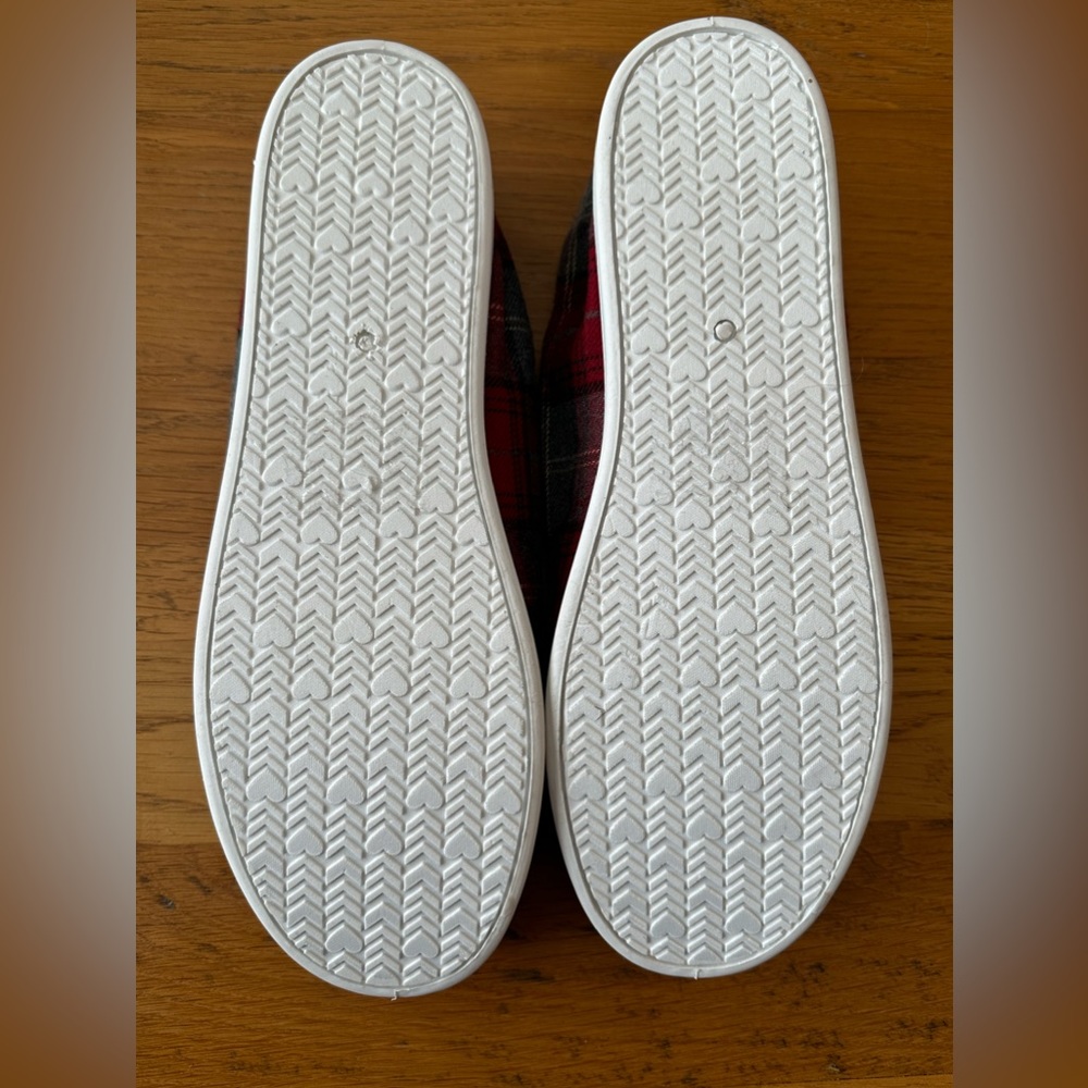 11 M - Picture 3 of 3